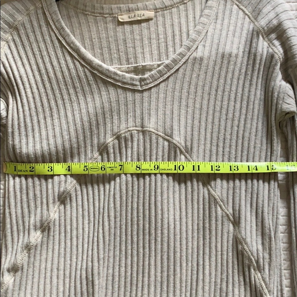 🎉 SOLD!!!! 2/$12. Illa Illa Top - Picture 7 of 7
